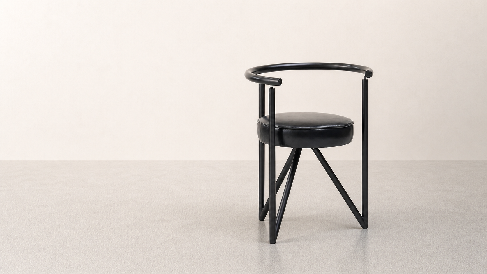 Vintage chair in black metal and leather